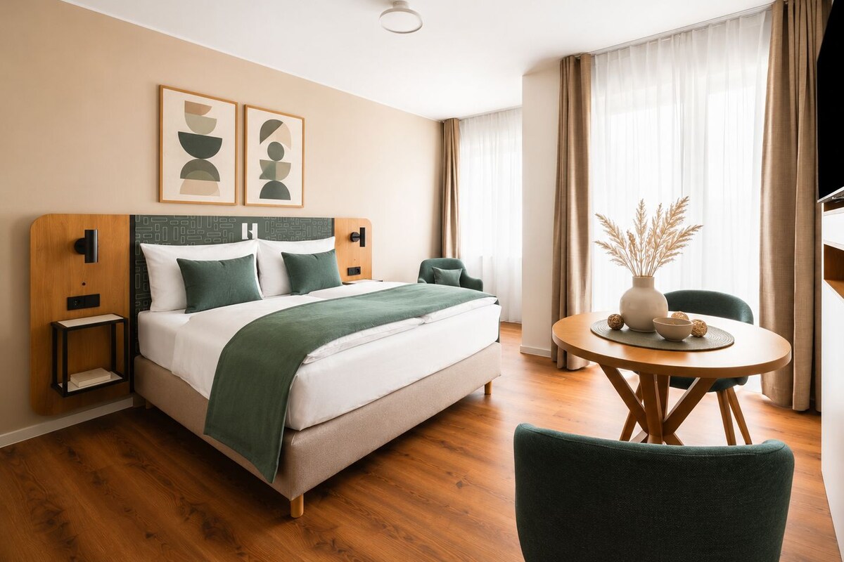 Suite with Balcony or Terrace | Desk, laptop workspace, blackout drapes, WiFi (free)