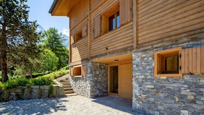 Exterior - Chalet Birdie - Elegant 6 bedroom chalet close to the slopes in Les Houches (Les Houches)