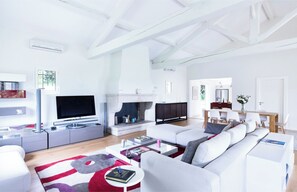 TV, fireplace, DVD player, offices