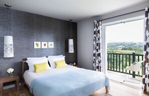 Iron/ironing board, free WiFi - Villa Souraïde with pool, games room and Basque views (Souraide)