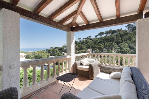 Villa avec piscine à 700 mètres de la plage