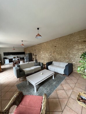 Living area - Vrbo Property (Savignac-les-Églises)