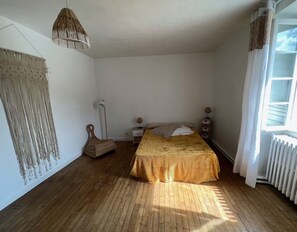 7 chambres, fer et planche Ă repasser, accĂšs Internet, draps fournis