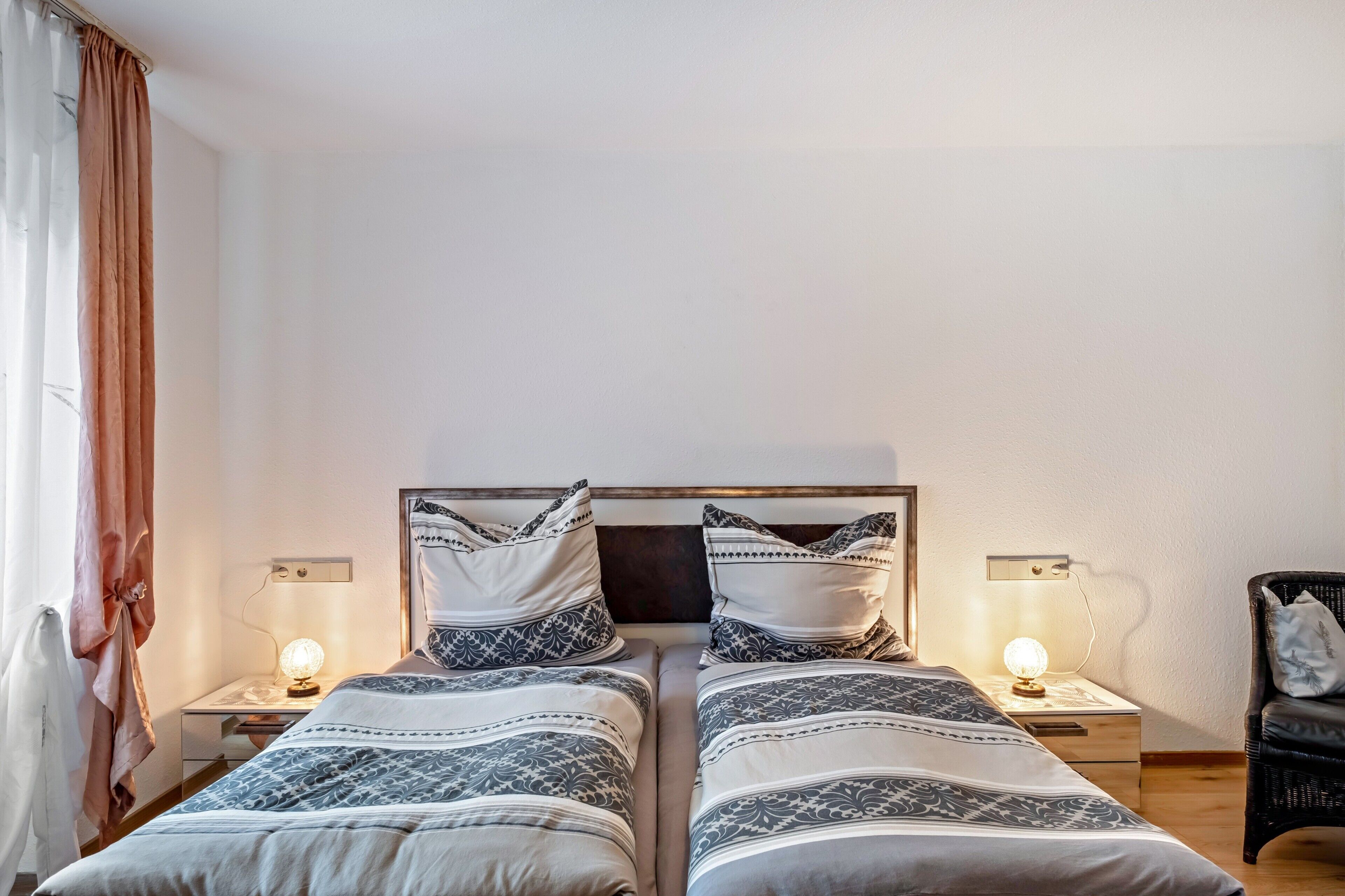 2 bedrooms, iron/ironing board, bed sheets