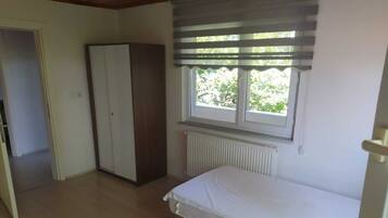9 bedrooms, iron/ironing board, WiFi, bed sheets