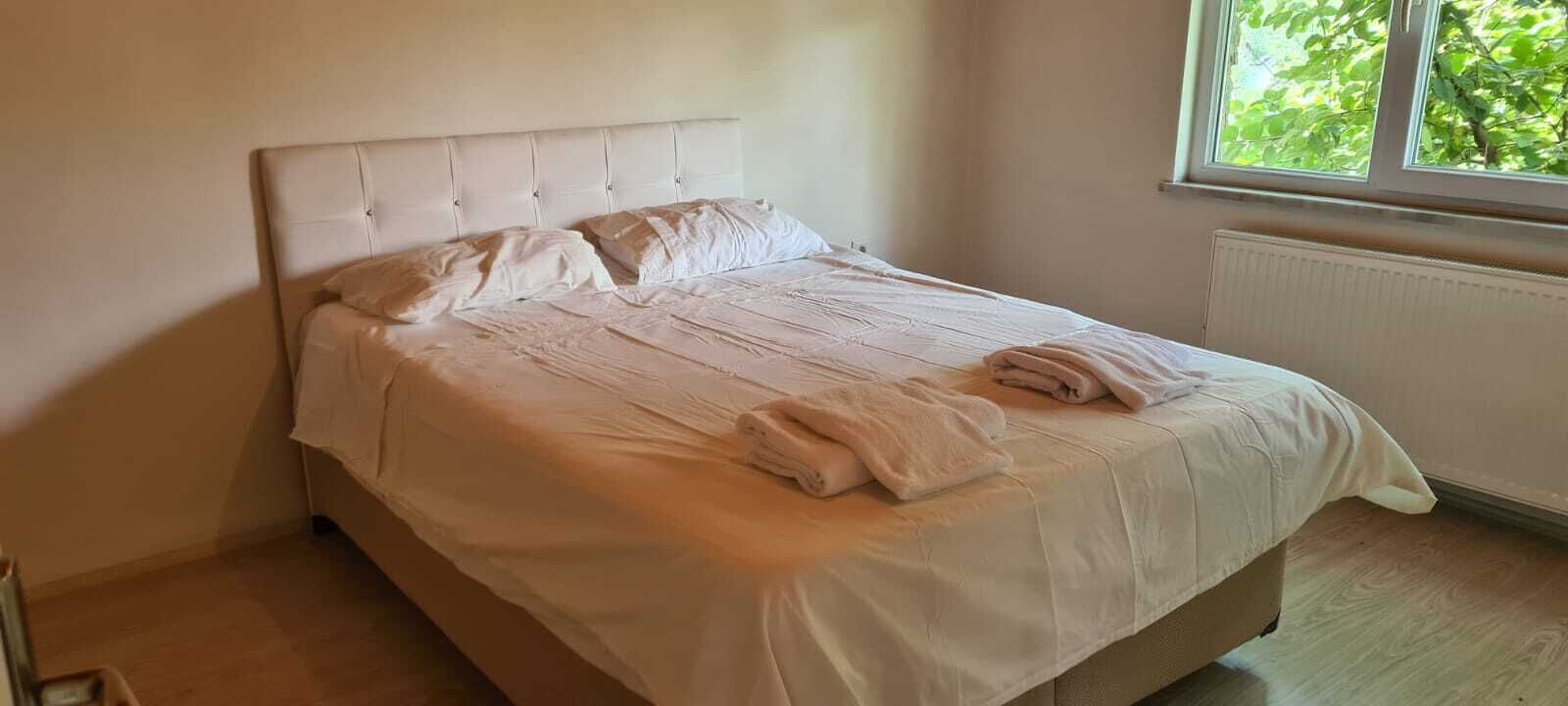 9 dormitorios, tabla de planchar con plancha, wifi y ropa de cama