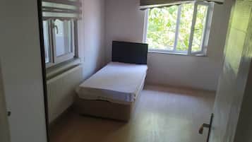 9 bedrooms, iron/ironing board, WiFi, bed sheets