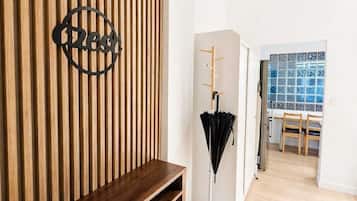 Apartamento conforto, sacada, vista para a cidade | Parte interna