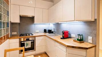 Comfort Apartment, Balcony, City View | Private kitchen