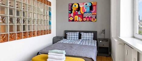 Comfort Apartment, Balcony, City View