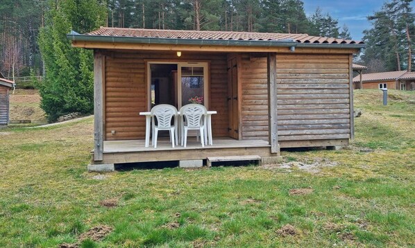 Terrace/patio - Chalet pets allowed - 4 guests (Usson-en-Forez)