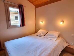 2 bedrooms - Peaceful chalet, pets allowed - 4 guests (Usson-en-Forez)