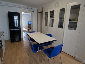 Dining - House in old inn - 8 guests (Baccarat)