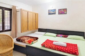 View from room - Hotel Herb Club Home Stay Near Lake  (Bhimtal)