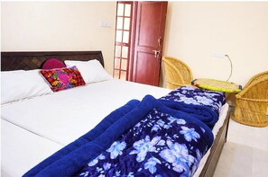 Room - Hotel Herb Club Home Stay Near Lake  (Bhimtal)