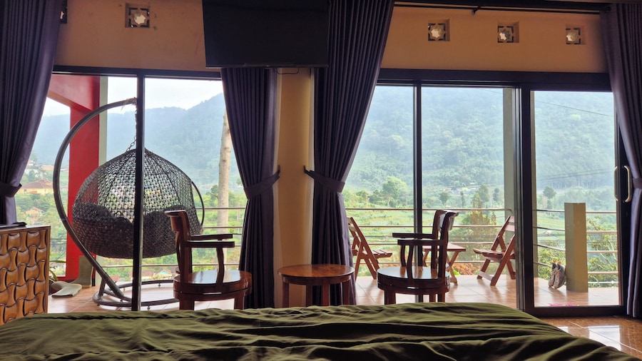 The Green County Homestay