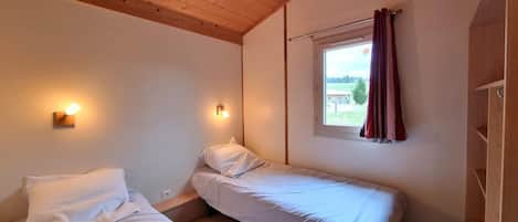 2 bedrooms
