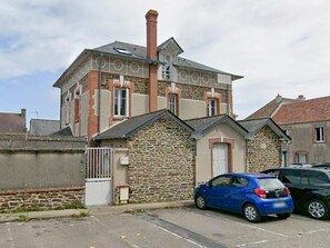 Exterior - Bright apartment, pets welcome - 2 guests (Barneville-Carteret)