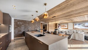 Unclassified image, 3 of 14, button - Modern apartment at Mont d'Arbois - 6 guests (Megève)