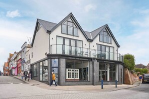 Exterior - Host & Stay | 2a Hamilton Road (Felixstowe)