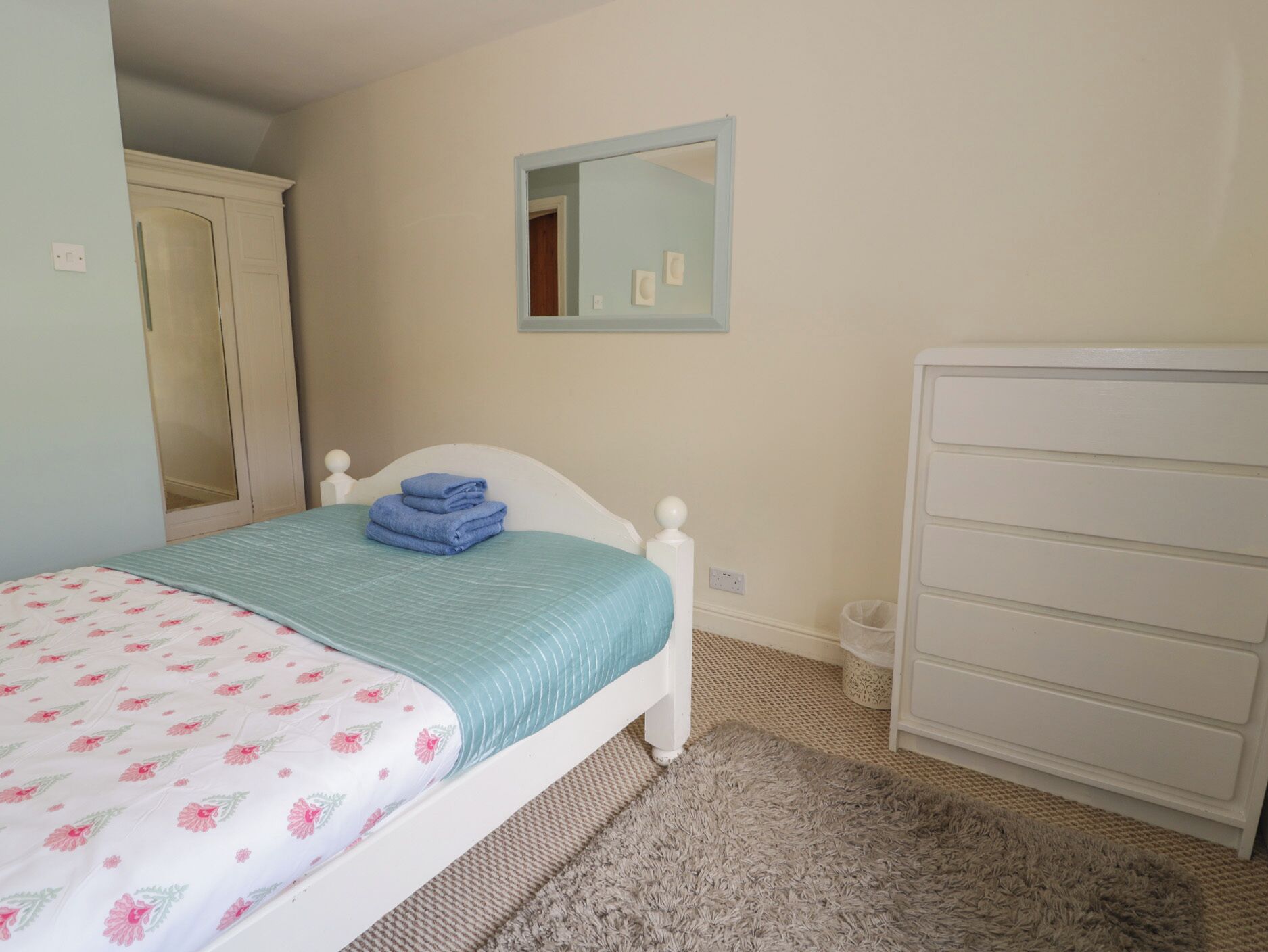 2 chambres, Wi-Fi gratuit, décoration personnalisée