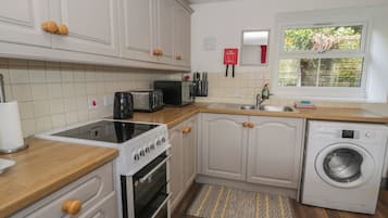 Cookware/dishes/utensils