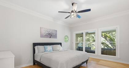 153 Mooring Buoy: Lowcountry Modern Home w/Private Pool, Walk to Beach