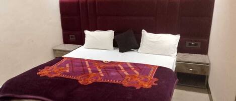 Deluxe Rooms With Balcony