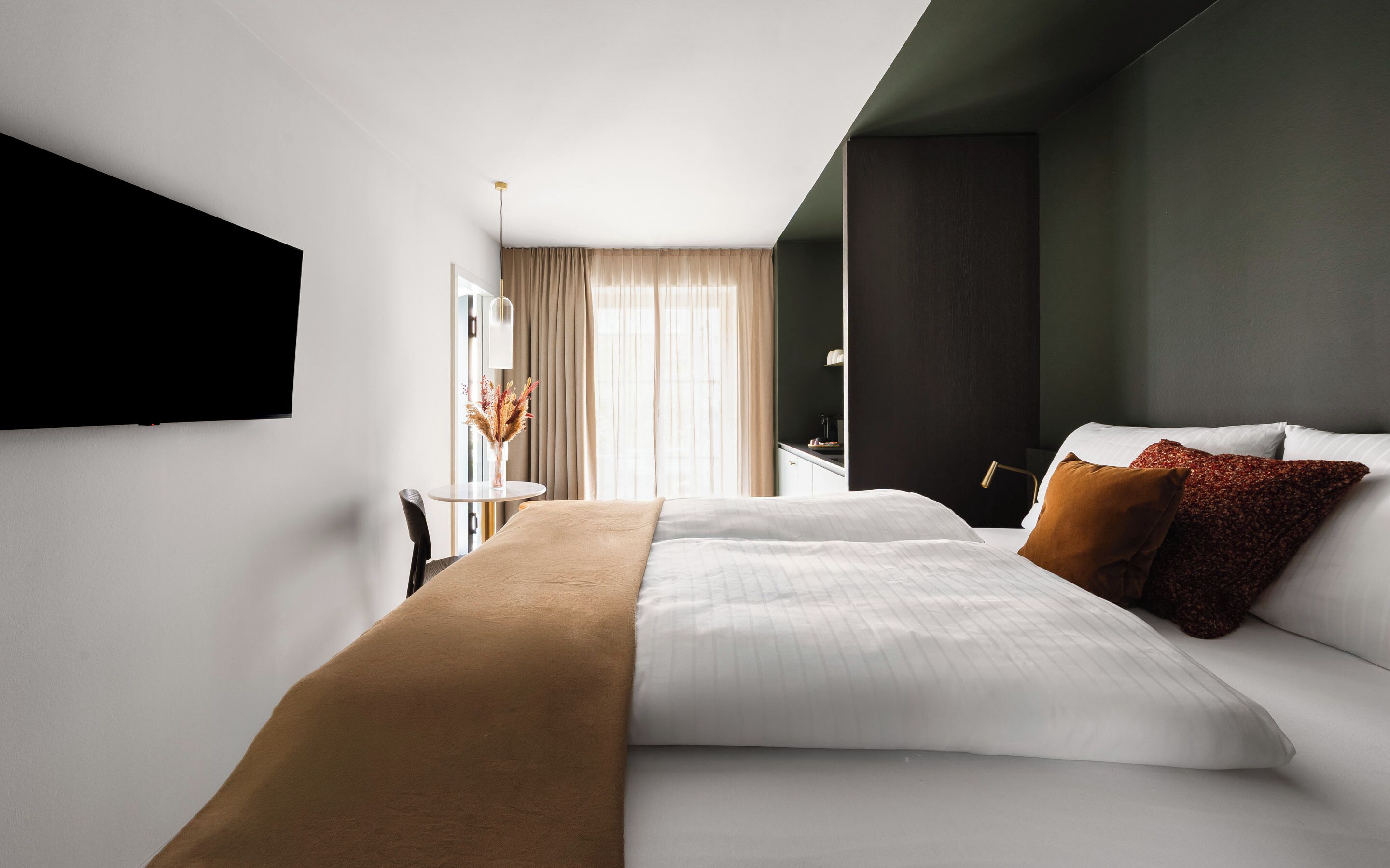 Phòng Suite, hiên | Trang trí khác biệt, trang bị nội thất với thiết kế riêng biệt, bàn 