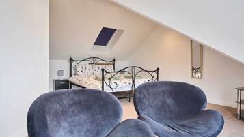 3 bedrooms, iron/ironing board, travel crib, WiFi
