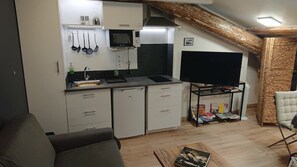 Interior - Studio in front of the Théâtre Molière | Mobility Pack (Sète)