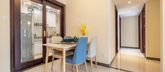 Spacious 3-bedroom apartment in perfect Xi'an with AC
