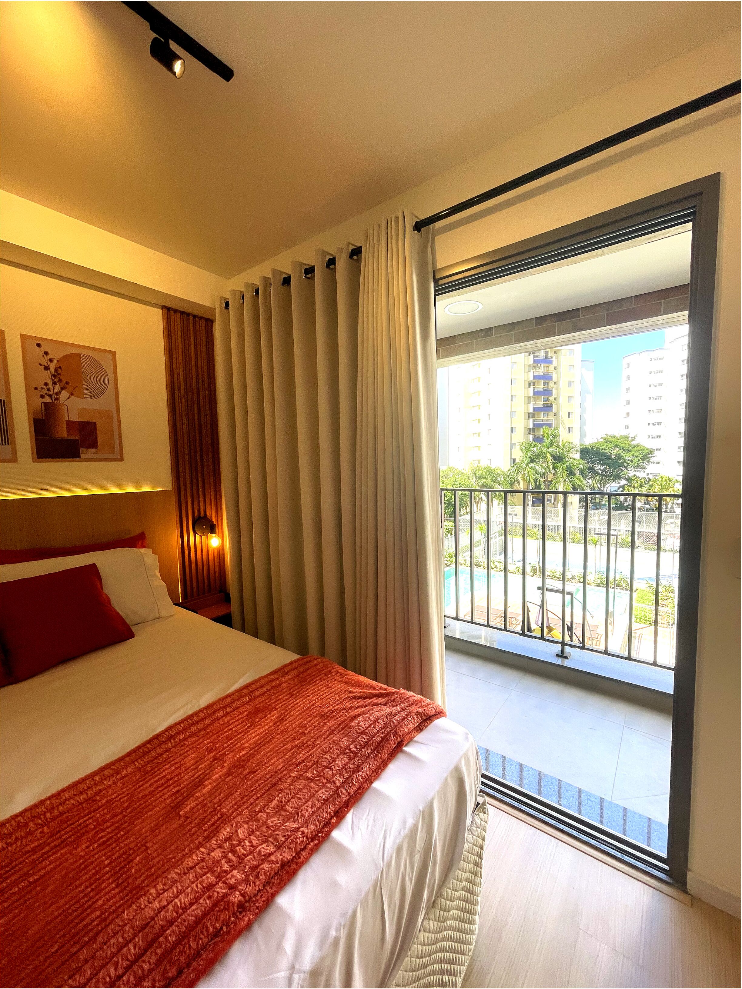 1 habitación, tabla de planchar con plancha, wifi gratis y ropa de cama 