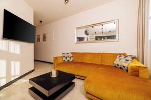 Smart TV - Vacation apartment in the center near the sea (Crikvenica)