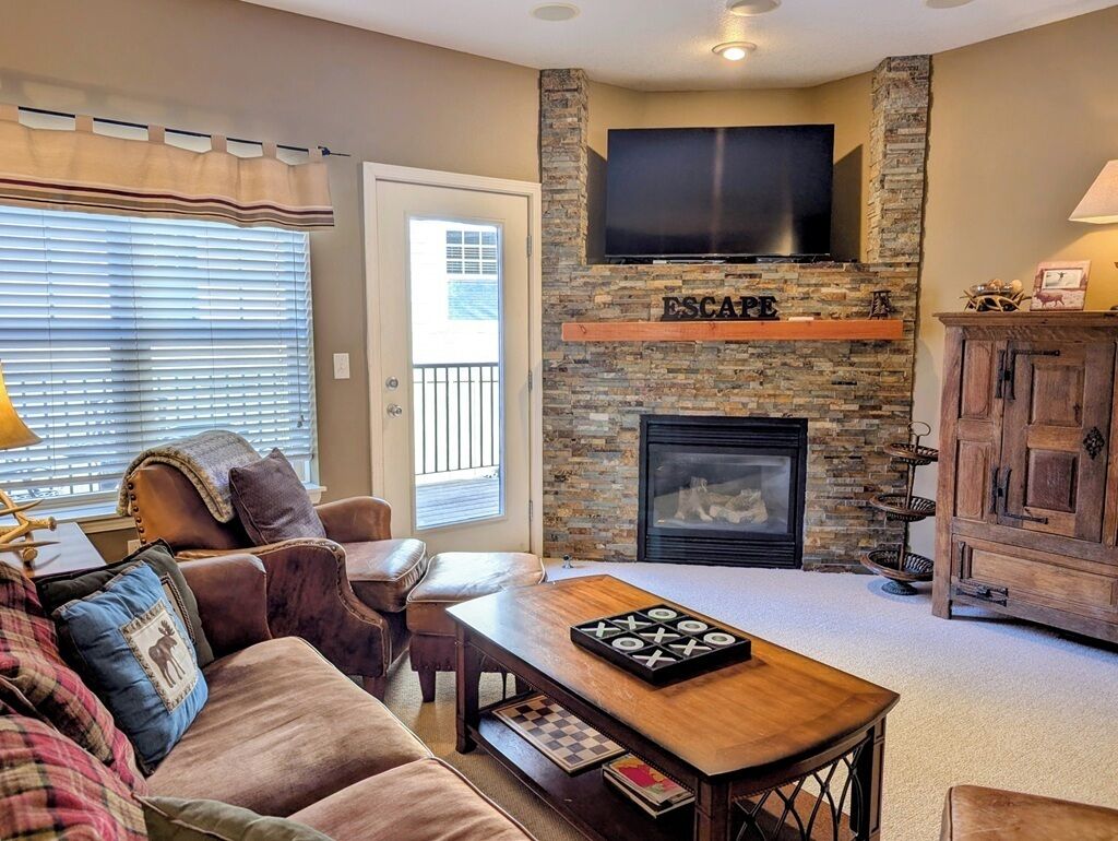 Chalet 67 At The Official Collins Lake Resort - Cooper Spur Mountain Resort, OR