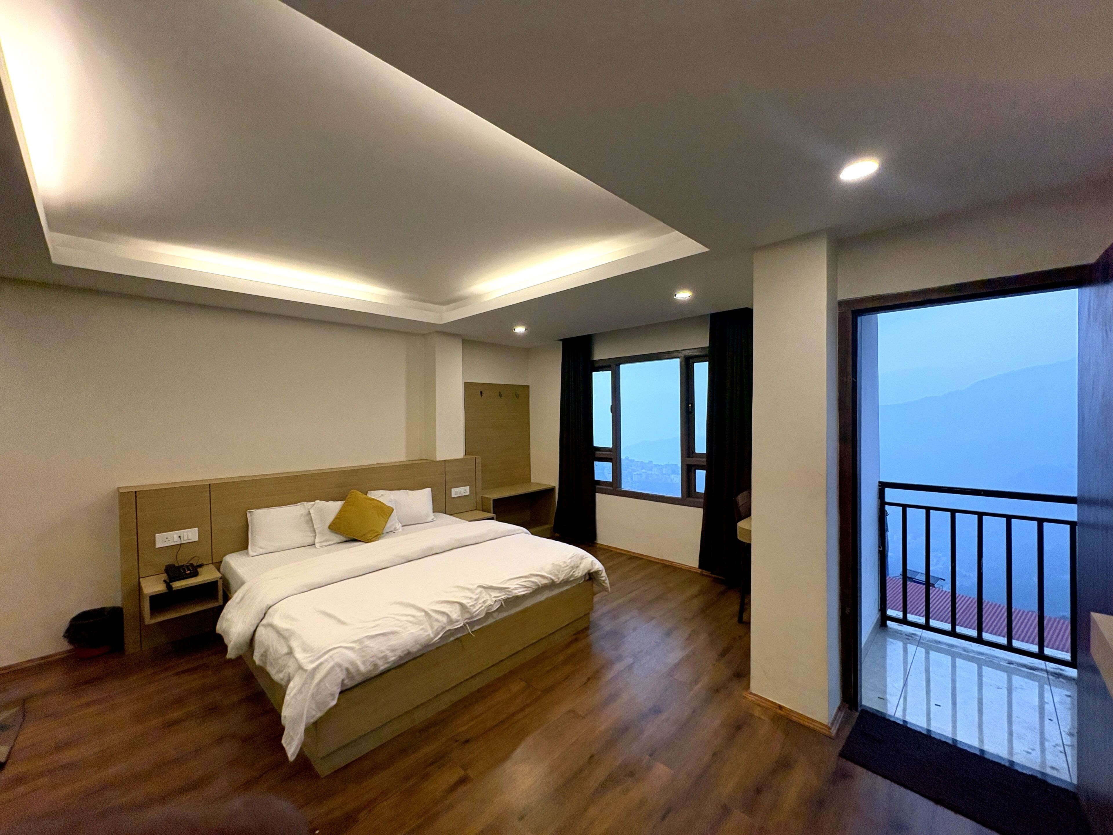 Premium Double Room, Balcony, Mountain View