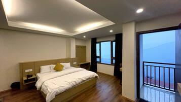 Premium Double Room, Balcony, Mountain View | Desk, free WiFi