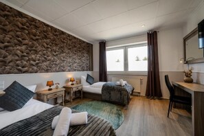 Standard-Zweibettzimmer | Schreibtisch, kostenloses WLAN