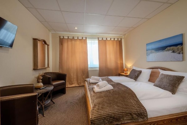 Standard Double Room | Desk, free WiFi