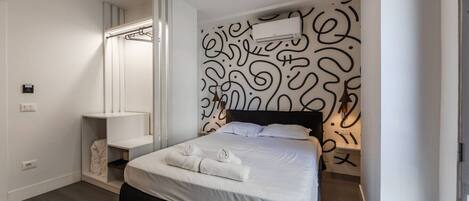 1 habitación, escritorio, wifi y ropa de cama