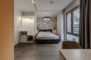 1 Schlafzimmer, Schreibtisch, WLAN, Bettwäsche