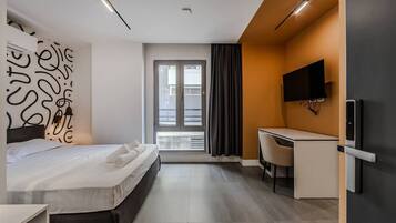 1 dormitorio, escritorio, wifi y ropa de cama