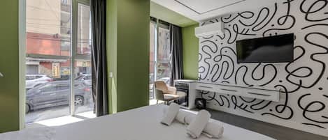 1 bedroom, desk, WiFi, bed sheets