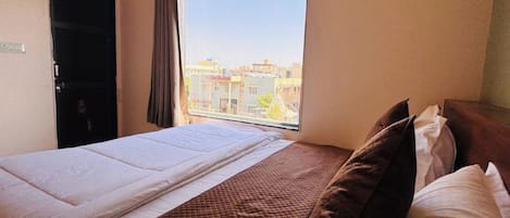 ห้องดีลักซ์ | โต๊ะทำงาน, Wi-Fi ฟรี