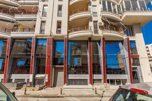Exterior - Honey Studio 115 | Love in Colours Collection by PikHost (Durrës)