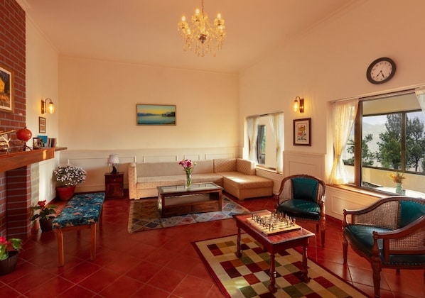 Magnolia Coonoor | Living room