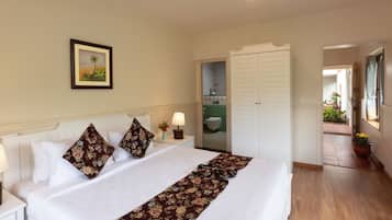 Vil·la de luxe, pati, vistes al jardí