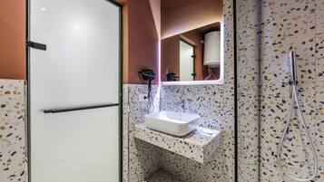 Hair dryer, towels
