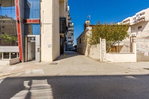 Exterior - Brown Studio 116 | Love in Colours Collection by PikHost (Durrës)