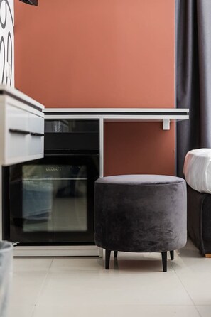 Interior - Brown Studio 116 | Love in Colours Collection by PikHost (Durrës)